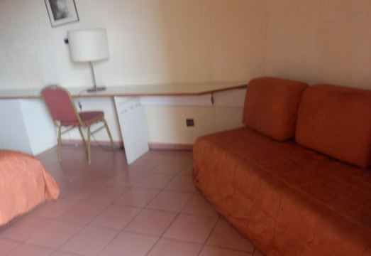 아야바 호텔 테니스 코트