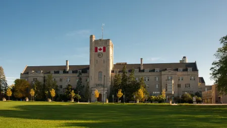 Comfort Inn Отели рядом с достопримечательностью «Кеймбридж Скалпчер Гарден»