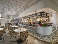Kampi Hotel Tunjungan - Surabaya Hotels near Tunjungan Mall