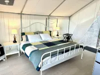 Lakefront Glamping Tent w/ensuite bathroom, King Bed, Fabulous View, near Acadia