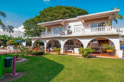 Chalet Villa Puebla Hotel a 