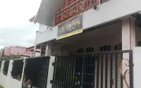 Gefin Home Stay Hotel dekat Jam Gadang Bukittinggi