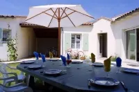 Architect-designed villa in saint-martin intra-muros 165 m3 Hotel a Saint-Martin-de-Re