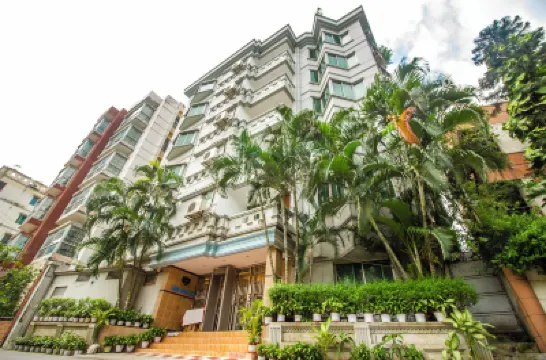 โรงแรม ลอเรล เลคฟรอนต์ โรงแรมใน