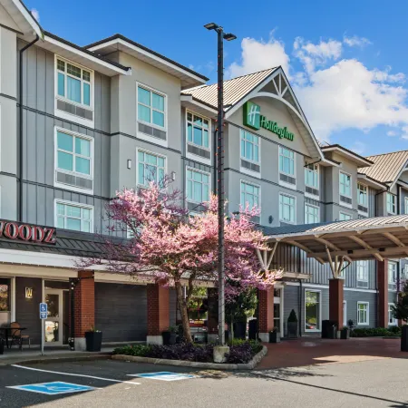 Holiday Inn & Suites SURREY EAST - CLOVERDALE by IHG