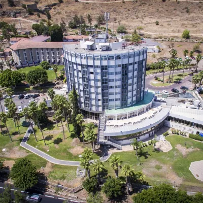 Hotel Lake House Kinneret Отели рядом с достопримечательностью «Хамат-Тверия парк»