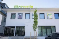 Grimms Hotel Hanau Hotel di Kahl am Main