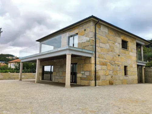 R3 Service Casa do Pomar Các khách sạn ở Alcofra