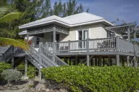 Sand Dollar Cottage 2 Bedroom Cottage Hotels near Cathedral Cave (Spider Cave)