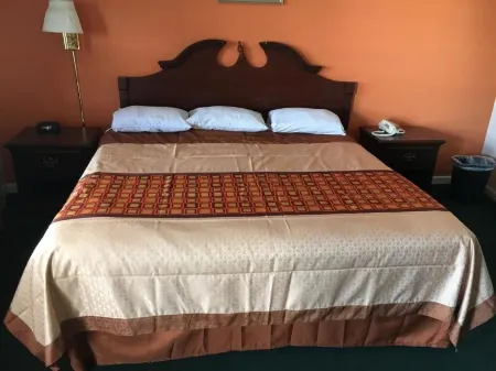 Nassau Holiday Motel