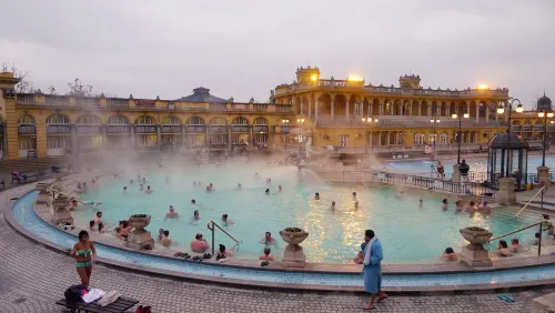 The Hotel Unforgettable - Hotel Tiliana by Homoky Hotels & Spa Hotel di Budapest