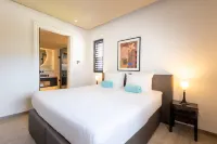 NEW Luxury Ocean View Stay at The Shore Blue Bay Hotels in Sint Michiel