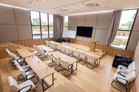 Villa Almaz Marrakech – Palais Exclusif avec Piscine, Spa et Sauna Отели в г. Тамелют