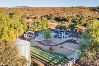 Expansive Wine Country Estate Pool Hot Tub Sleeps 20 Quiet Retreat