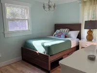 Stunning 4 Bed House Perfect for Nature Lovers Hotels in Steele Creek