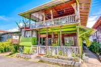 Lula's Bed & Breakfast Hotels in 