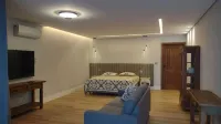 ลากกัส โรงแรม - อ่างจากุชชี่