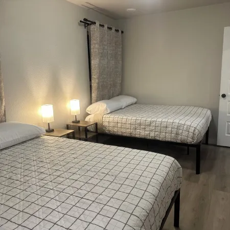 Charming 3-bedroom, 6 beds, 2 bathroom, house with AC and WiFi in awesome Odessa