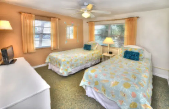 Pet-Friendly, Beach-Themed Tropical Manor 2 Bedrm Apts Across from Daytona Beach