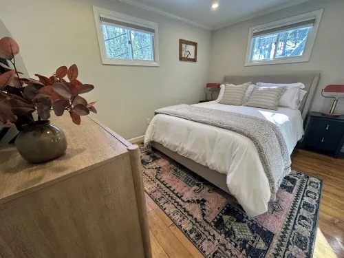 Whispering Pines - Your Stylish Nature Retreat