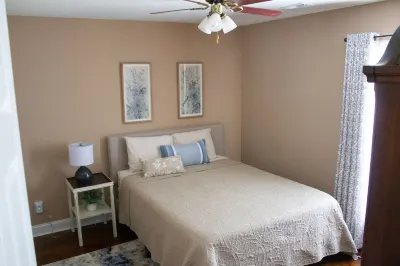 Just 18 mins from The Augusta National Golf Course and just 3 mins from SRP Park