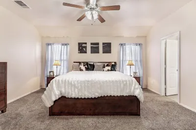 WELCOME ALL MILITARY FAMILIES & STUDENTS-MINUTES FROM FT.CAVAZOS AND TX A&M!