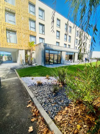 Courrier Sud Отели в г. Кен-Фонсегрив