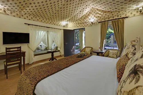 Gir Lion Safari Camp - Homestays
