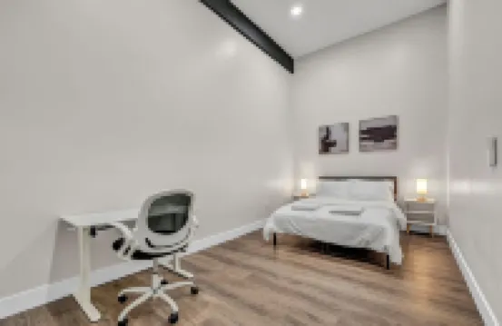 3Bd+65"+Crib+8 Min from DT CLE