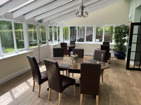 East Ayton Lodge Hotel, Scarborough Отели в г. Эбберстон энд Йедингем