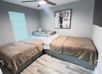 Charming 3-bedroom 2 bathroom  house in Terrell with WiFi and AC