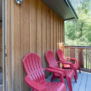 Lake Village Lodge