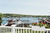 Admirals Quarters Inn - Ocean View