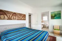 Beachfront villa with pool and spectacular views of Capo Passero Island