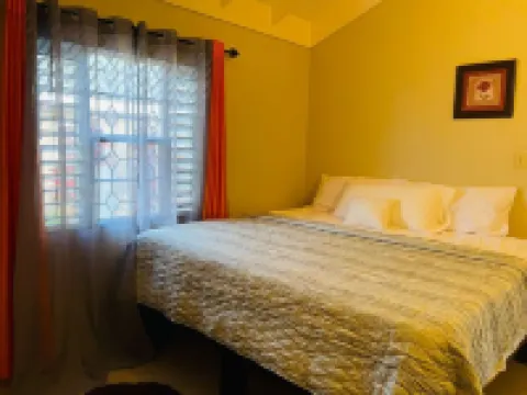 3 King Beds Drax Hall Pool Gym Gated Full Air Con