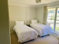 Luxurious, Cosy & Relaxed Apartment with Spa Hotels in Robertson