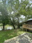 Gorgeous 2-bedroom cabin on the Watauga River!