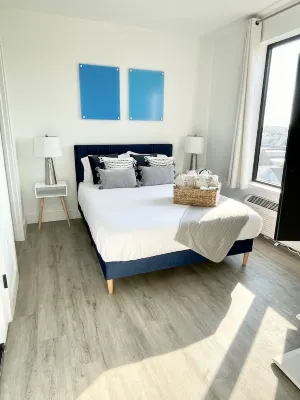Modern 2Br Indoor Pool Near NYC & MetLife