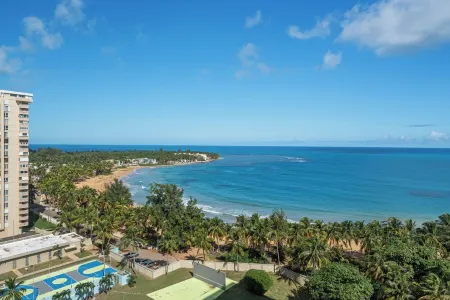 OCEAN & MOUNTAIN VIEWS! lUQUILLO BEACH BEAUTY, PARKING,POOL!