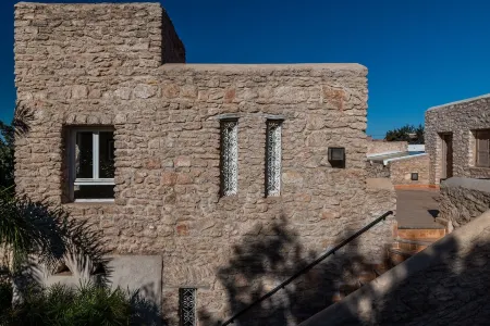 Superb Berber Villa with Swimming Pool Отели в г. Ghazoua