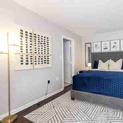 Spacious DC Townhome Rooms