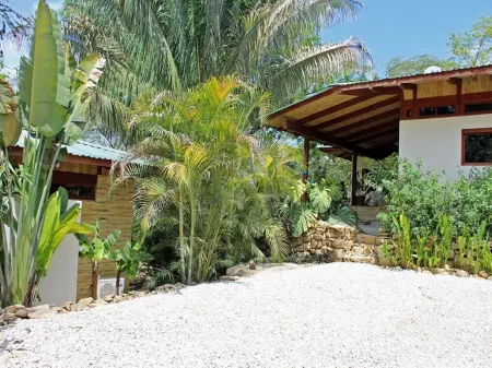 3 min walk to exquisite Hermosa Beach! No roads to cross or hills to hike!