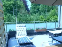 Liège cheerful modern house for 8pers with 30m2 terrace and enclosed courtyard. Hotels in Saint-Nicolas