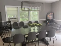 Gorgeous private Hamptons house with pool and volleyball court Hotels in Hampton Bays