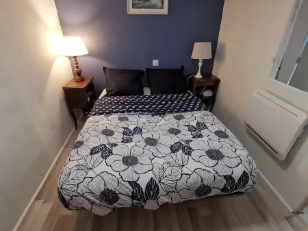 Attractive F2 souplex apartment with free PARKING, small garden and terrace Отели рядом с достопримечательностью «Le Jardin Botanique»