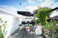 Attractive 4 person vacation home in Scherpenisse, Tholen Các khách sạn ở Scherpenisse