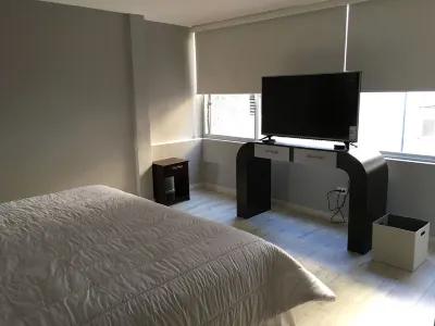 Luxury modern apartment near Quicentro Hotel a 