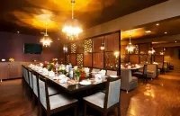 Iris Premiere Hotels in Hivare Zare