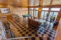 Mountain Cabin with 180 degree panoramic views just 15 minutes from Hanging Rock