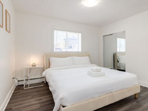 *Spacious* 1 BED APT DT Calgary!